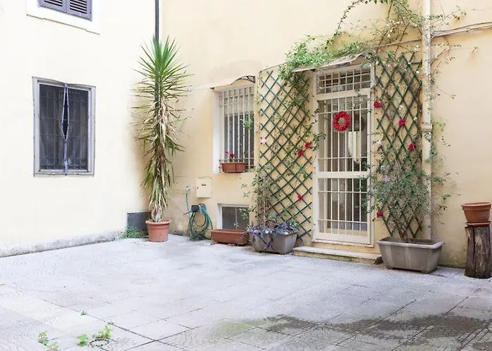 Vatican Cozy * Rome